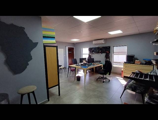 INDUSTRIAL FOR SALE IN KNOPPIESLAAGTE